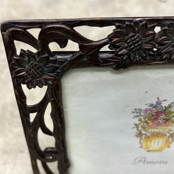 Frame - Picture 2 of 4